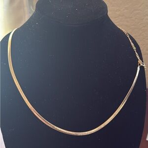 Elegant Gold Necklace